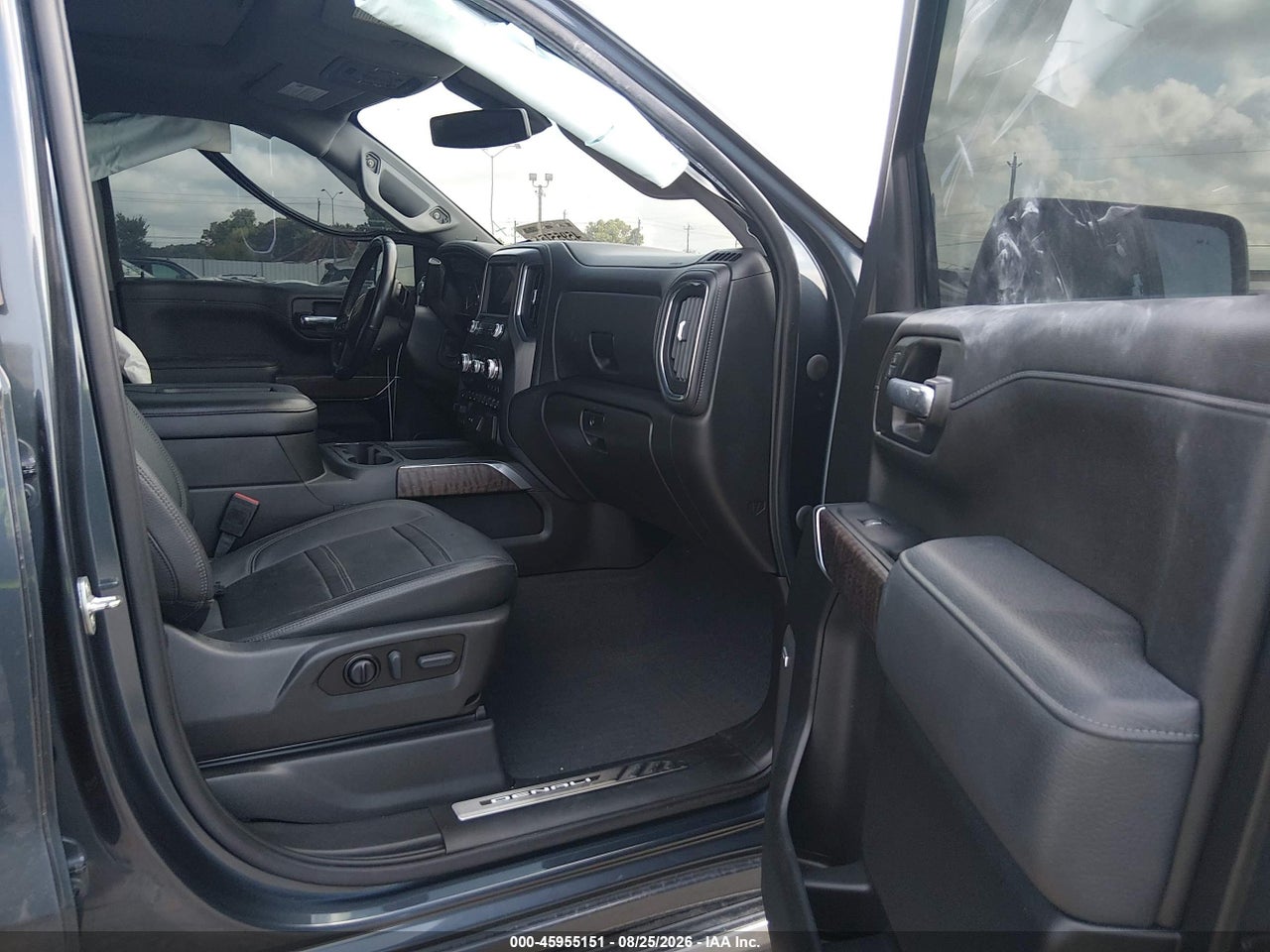 2021 GMC SIERRA 1500 4WD  SHORT BOX DENALI · 5/11