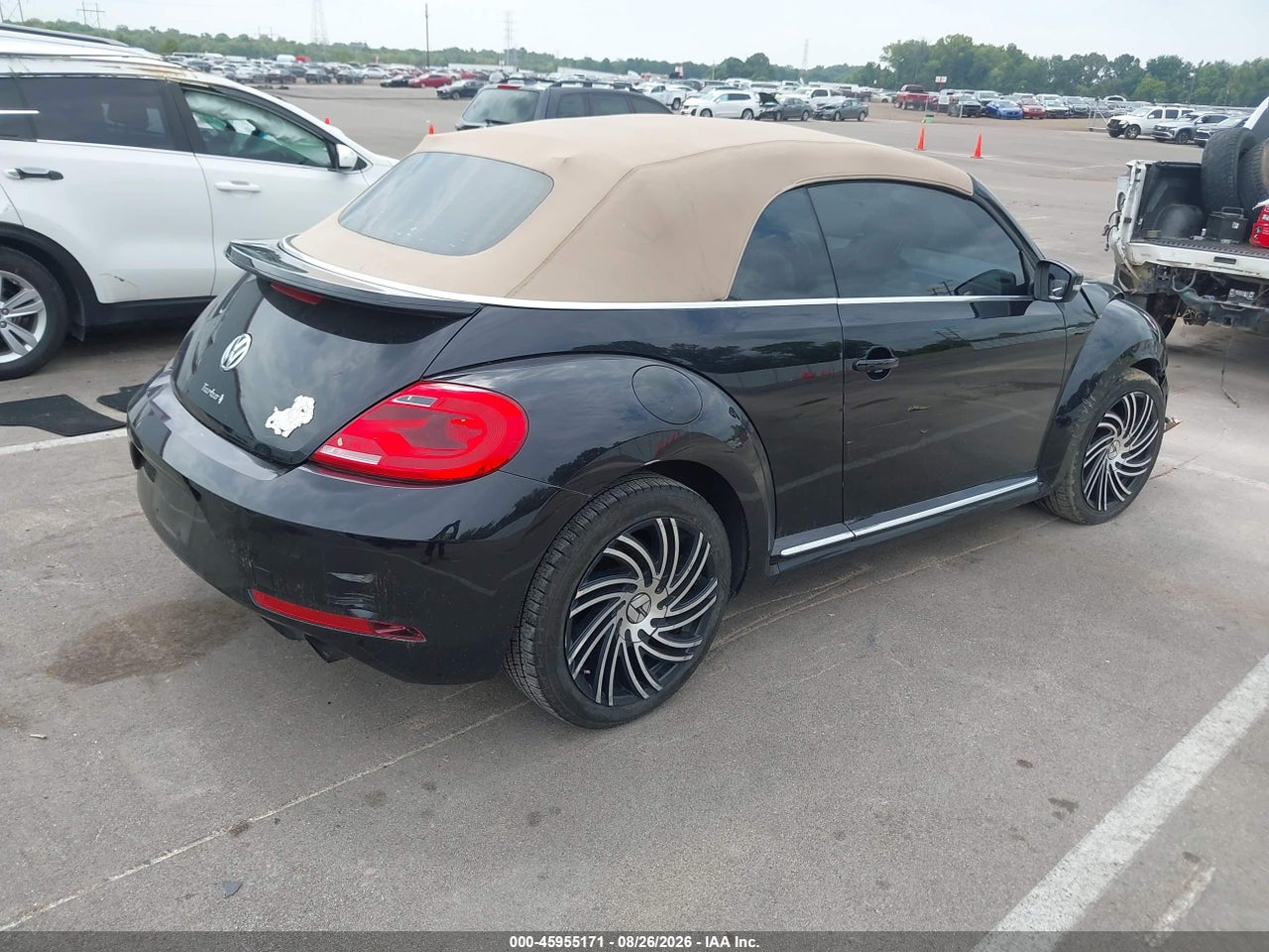 2013 VOLKSWAGEN BEETLE 2.0T · 4/11