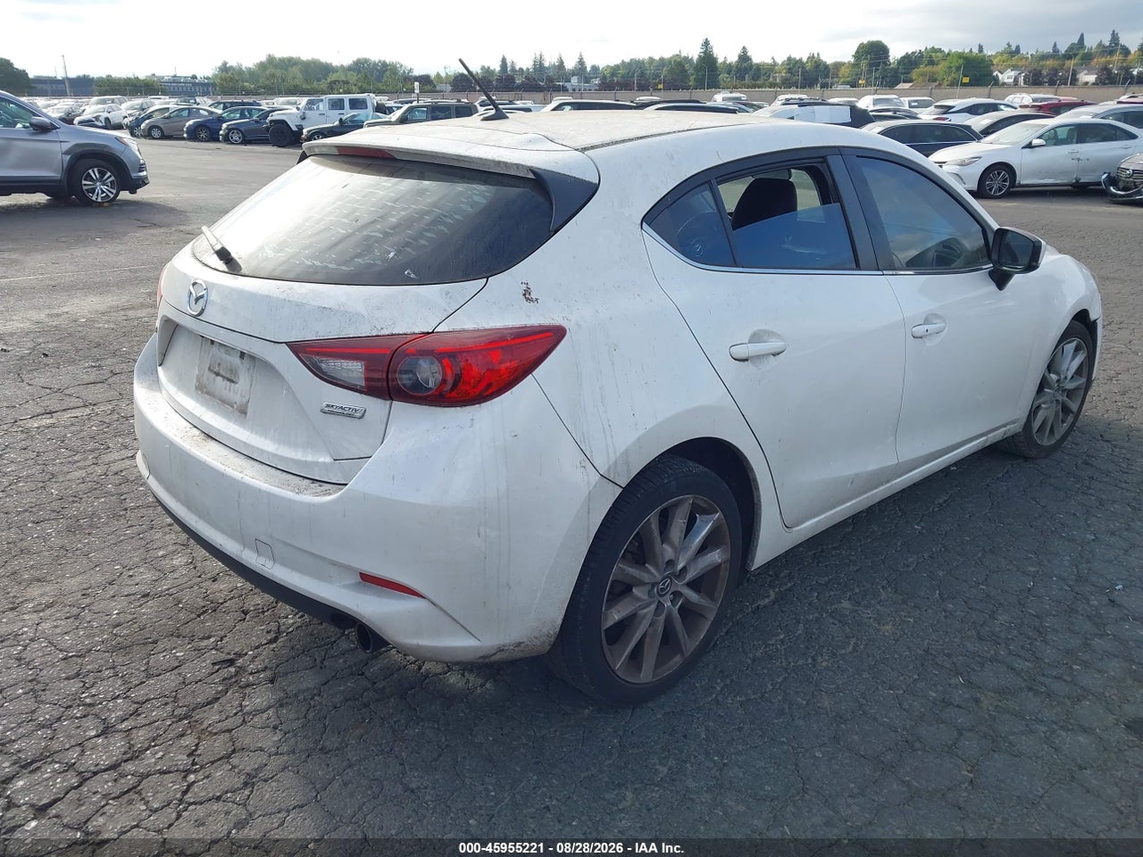 2017 MAZDA MAZDA3 TOURING · 4/10