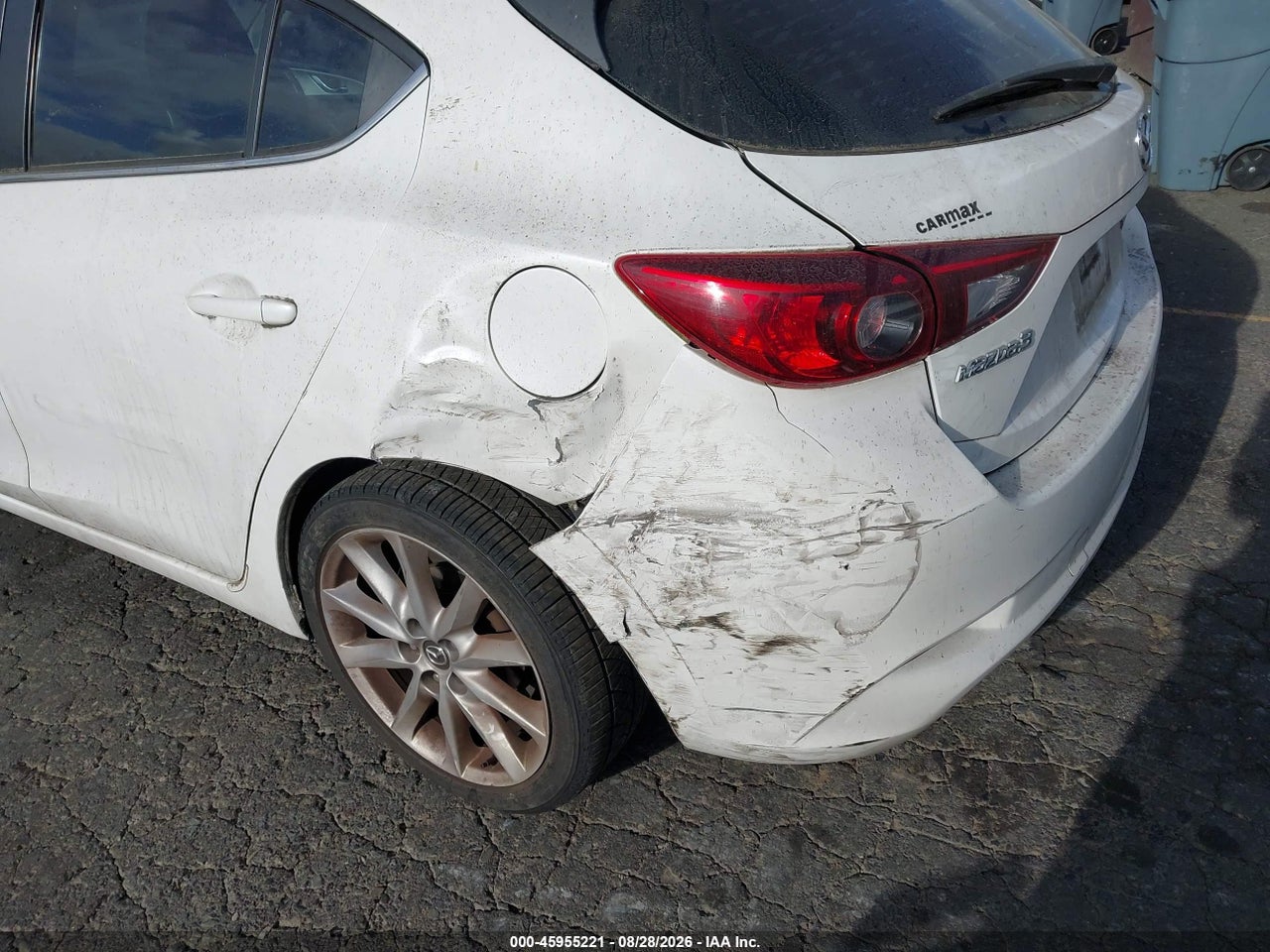 2017 MAZDA MAZDA3 TOURING · 6/10