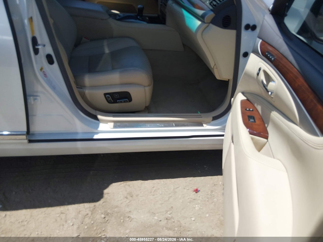 2014 LEXUS LS 460 · 5/11