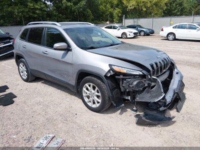 1C4PJLCB2JD****** · 2018 JEEP CHEROKEE LATITUDE FWD