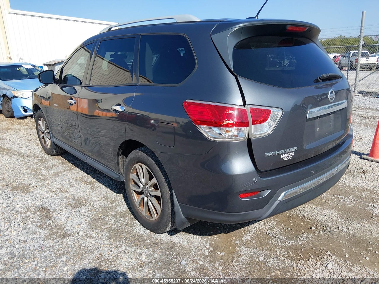 2013 NISSAN PATHFINDER SV · 3/11