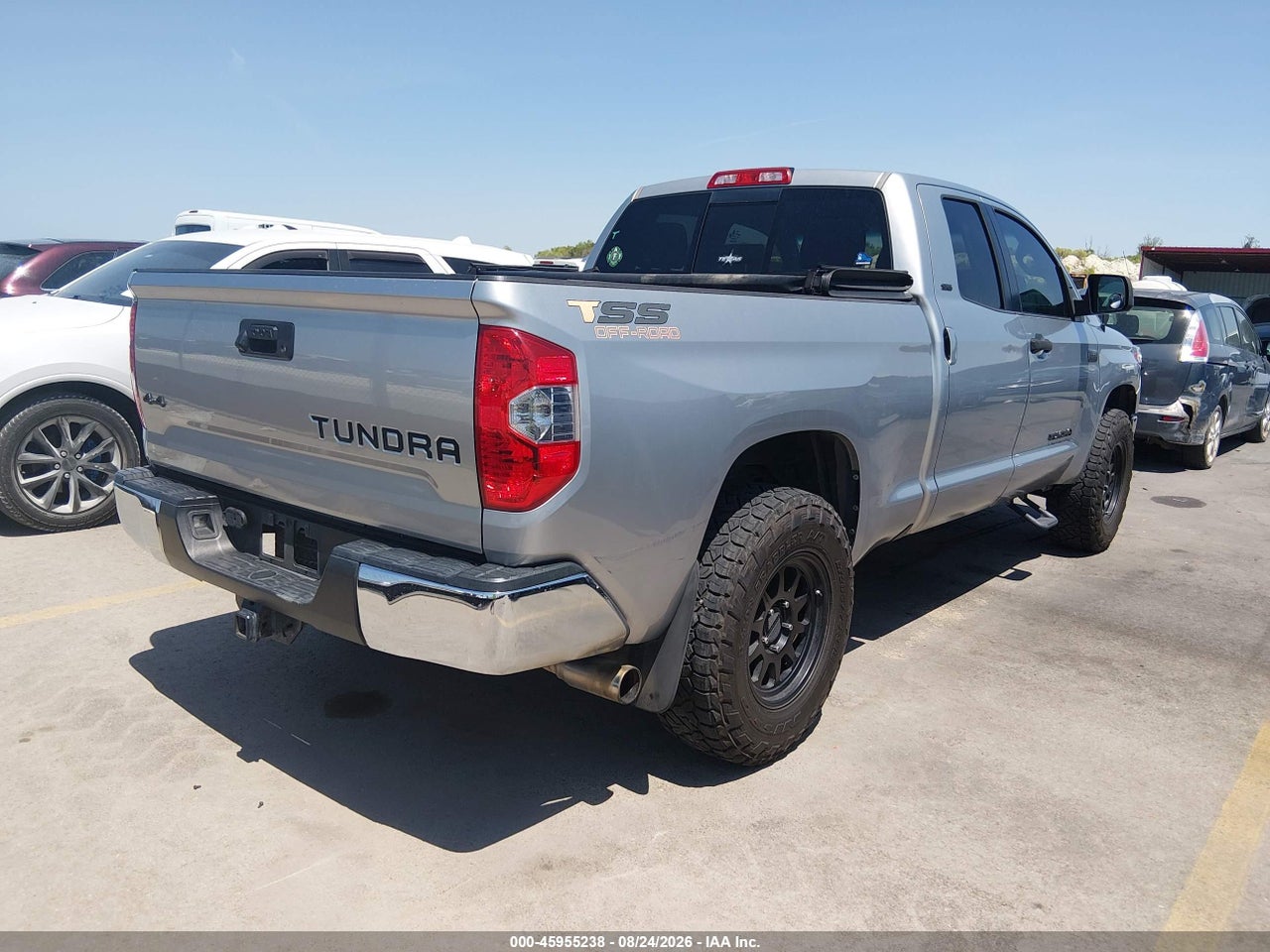 2014 TOYOTA TUNDRA SR5 5.7L V8 · 4/11