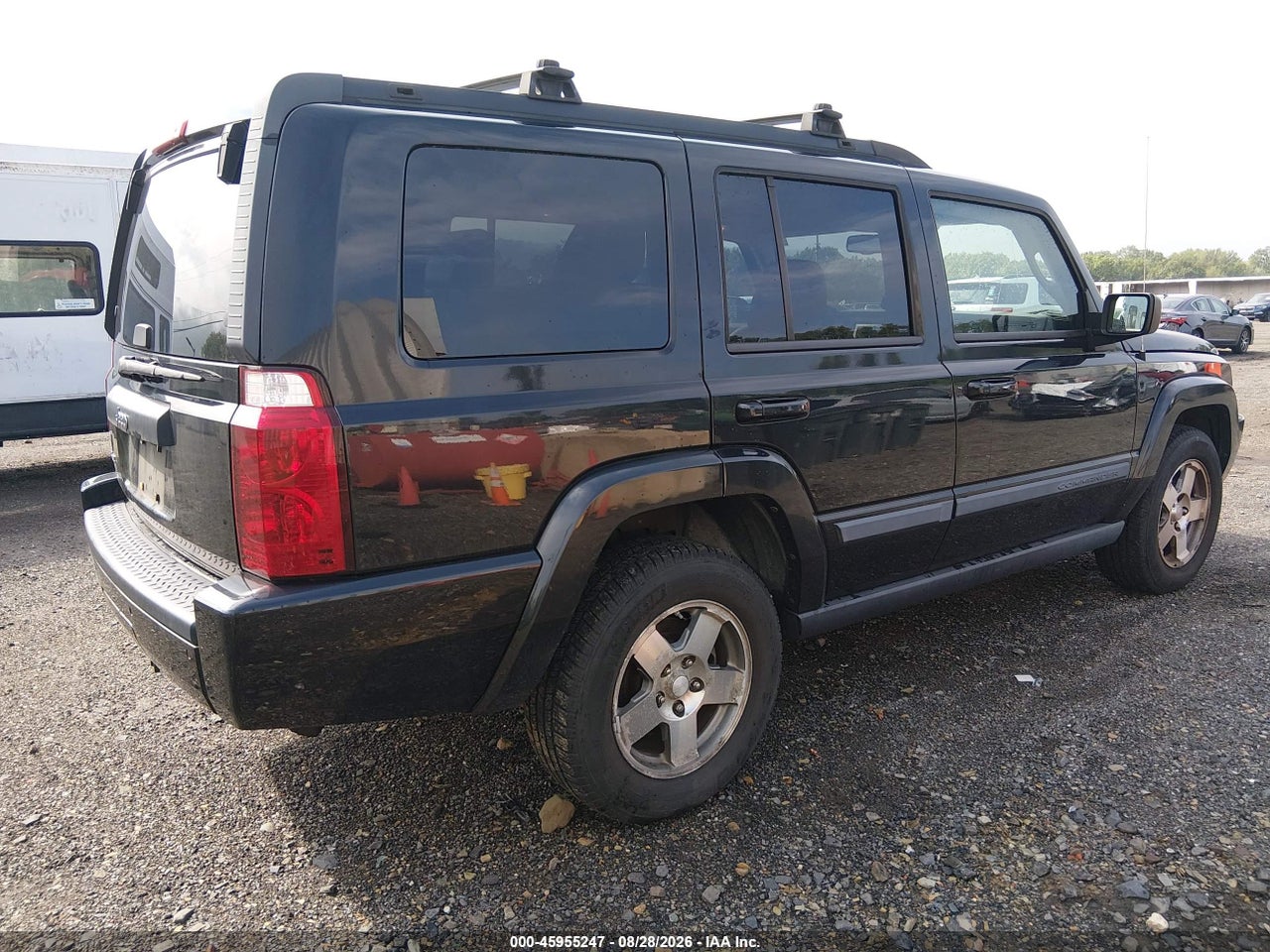 2009 JEEP COMMANDER SPORT · 4/11