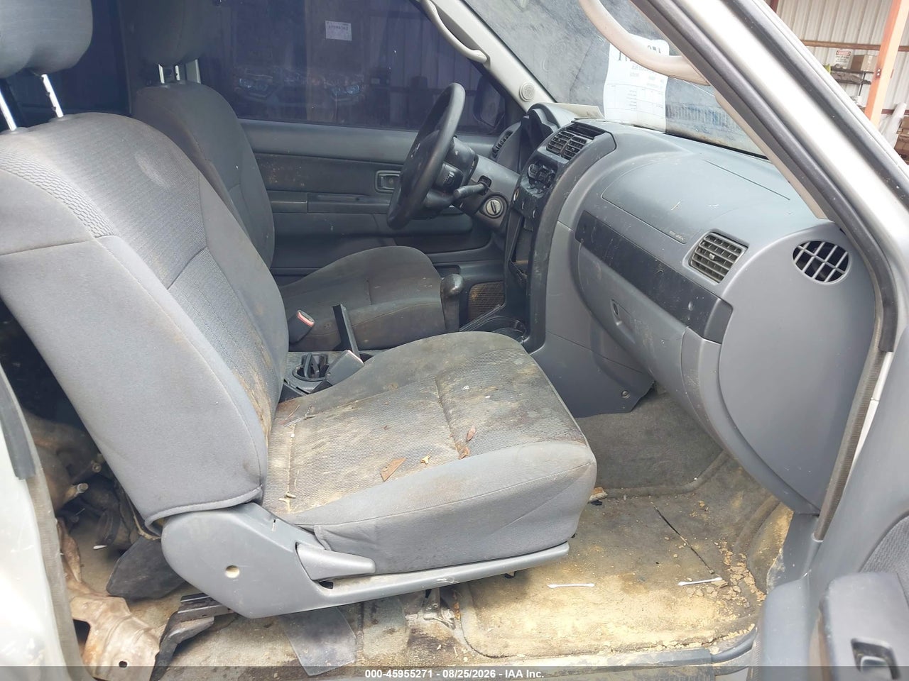 2004 NISSAN FRONTIER XE-V6 · 5/11