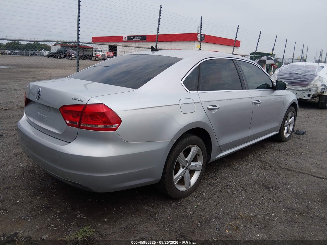 2014 VOLKSWAGEN PASSAT 1.8T SE · 4/11