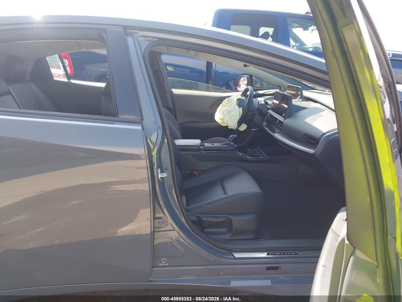 2024 TOYOTA PRIUS XLE · 5/10