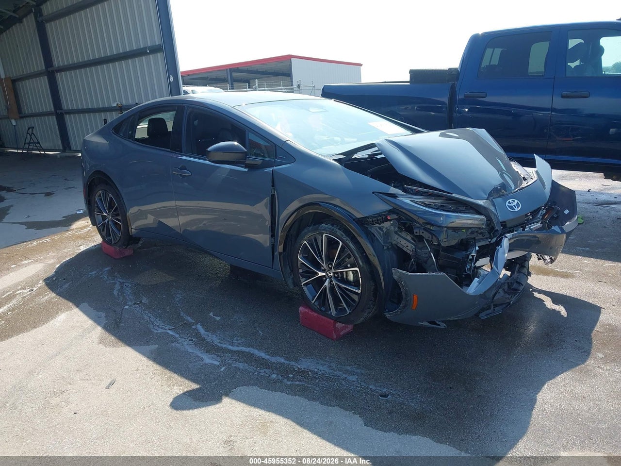 2024 TOYOTA PRIUS XLE
