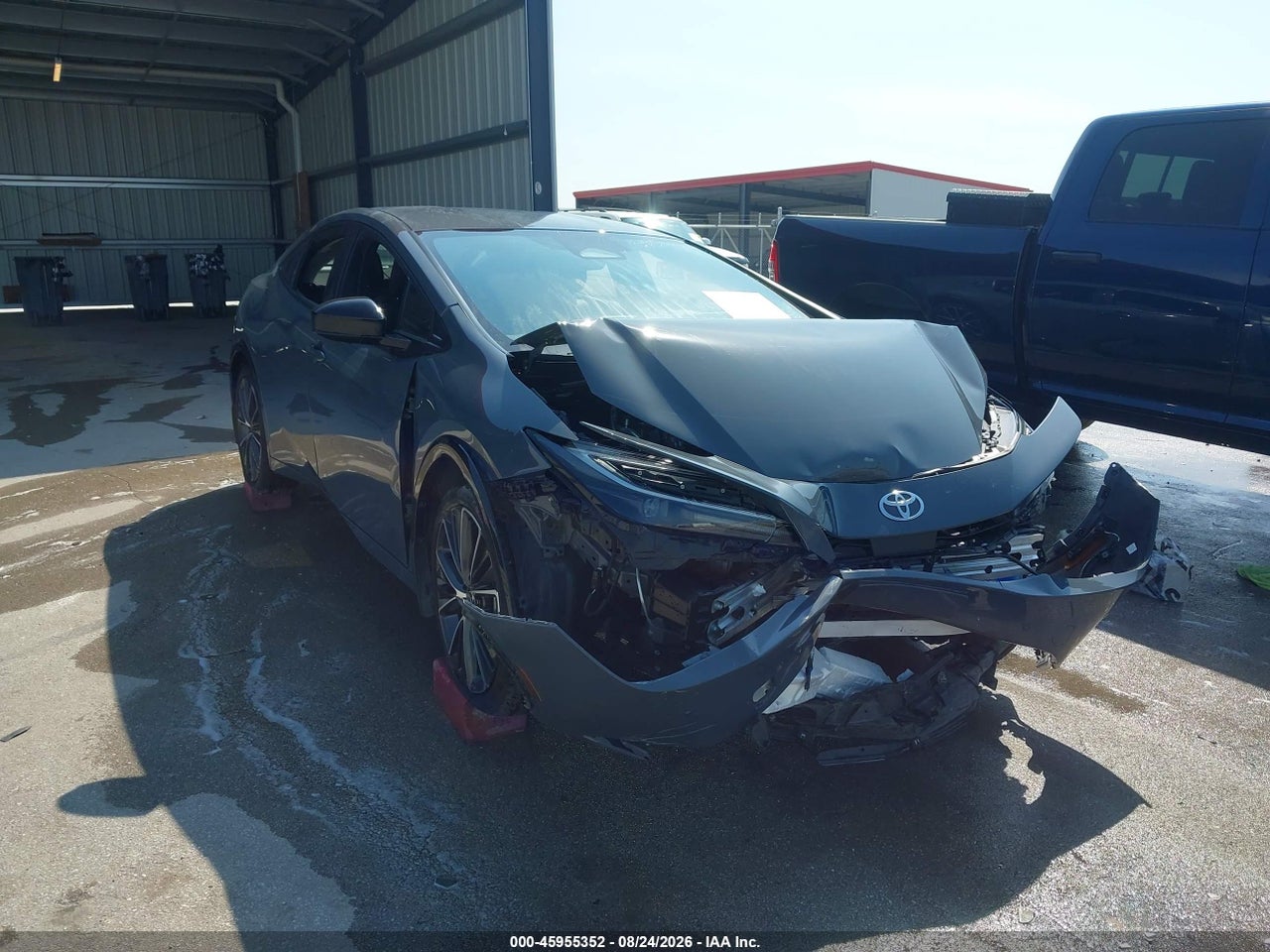 2024 TOYOTA PRIUS XLE · 6/10
