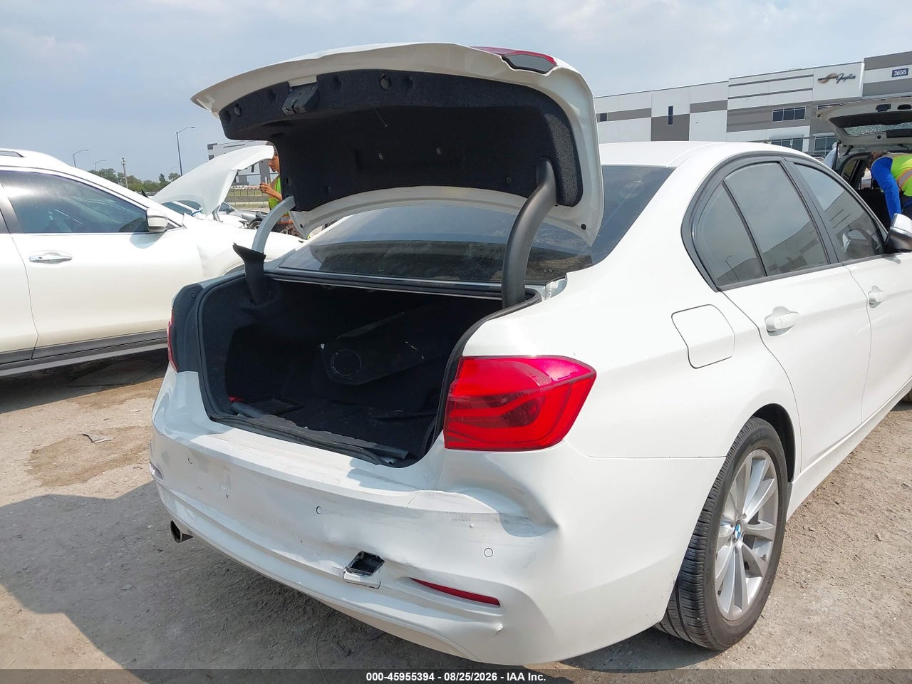 2018 BMW 320I · 6/11