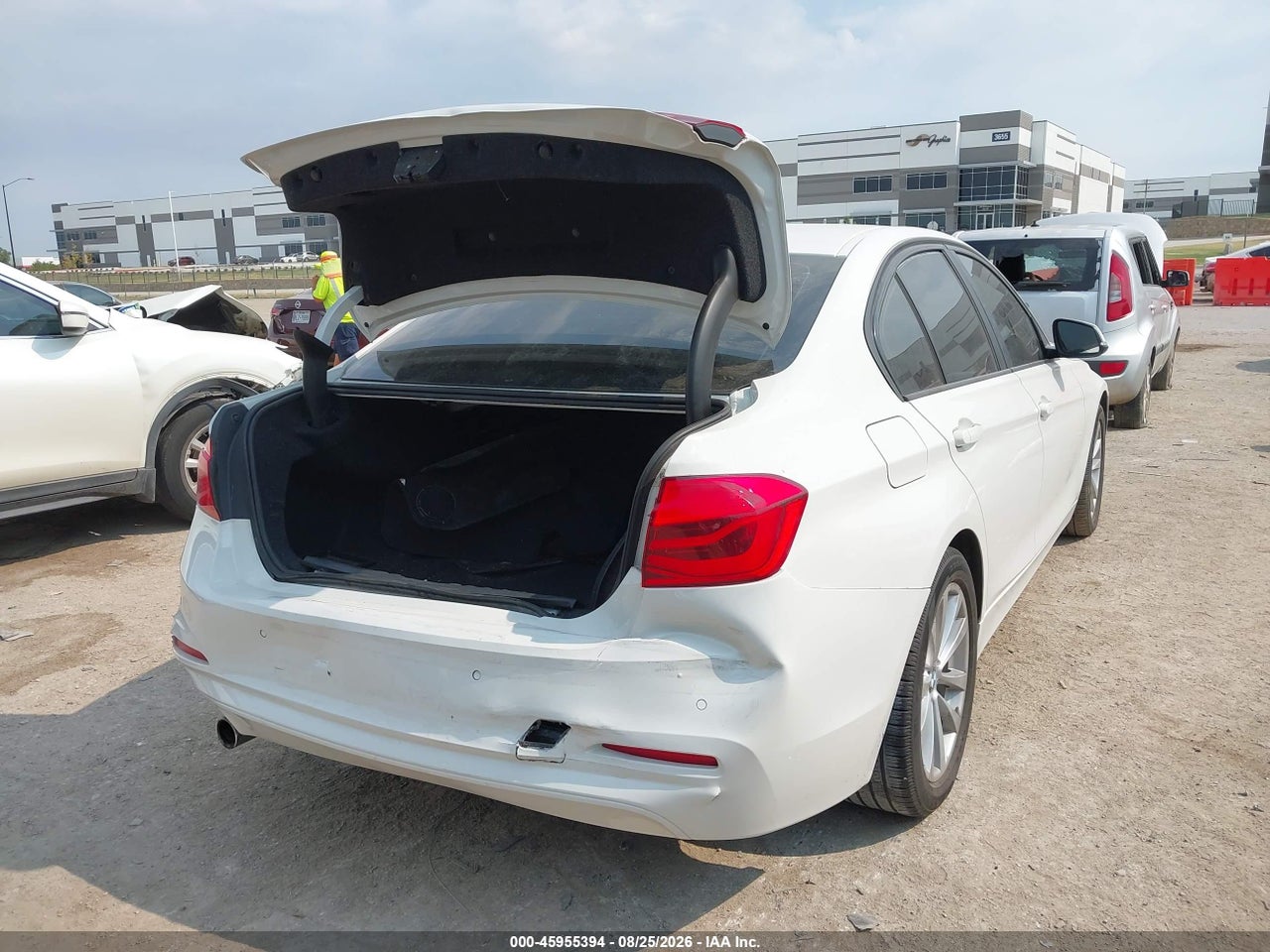 2018 BMW 320I · 4/11