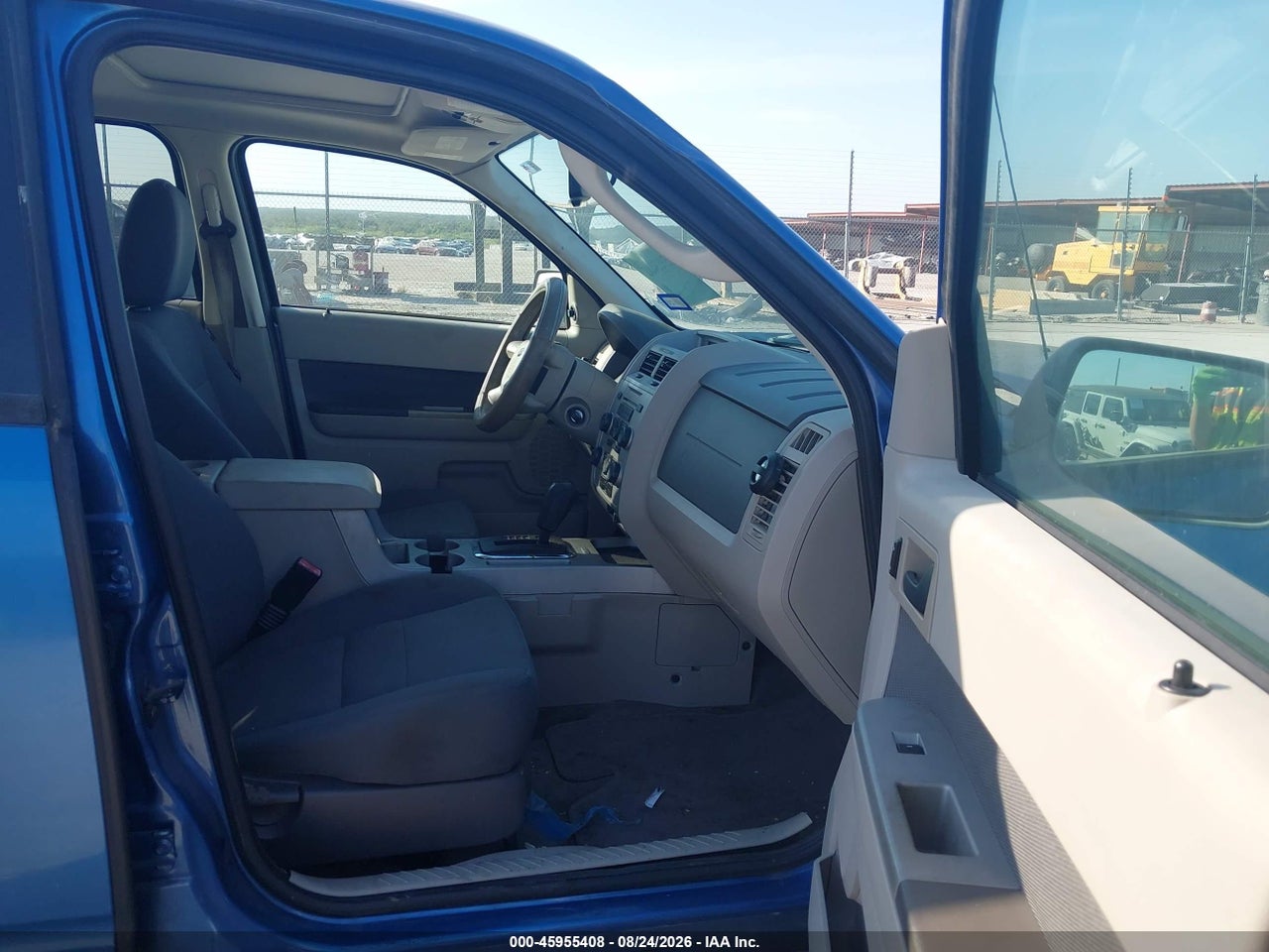 2009 FORD ESCAPE XLT · 5/11