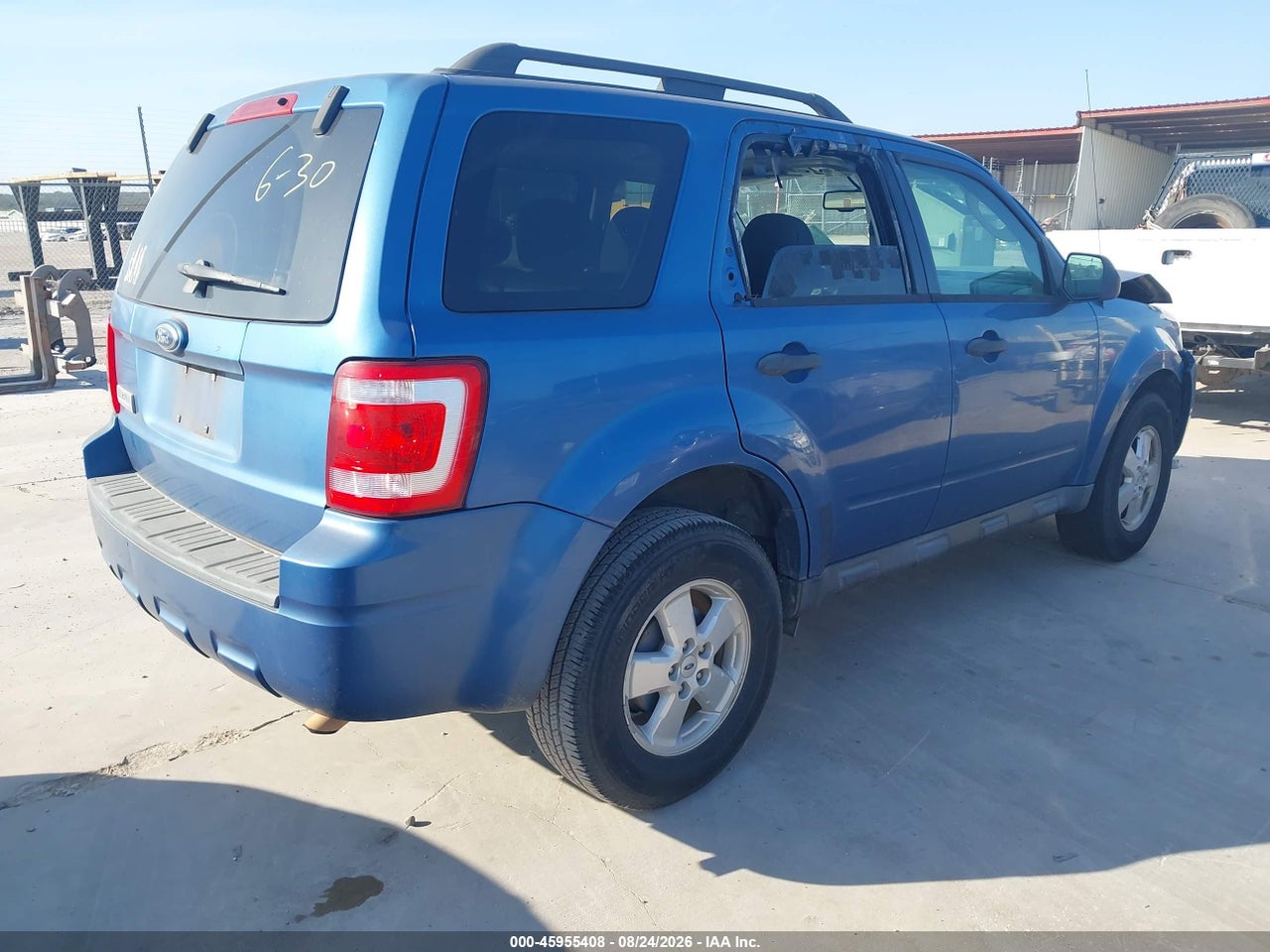 2009 FORD ESCAPE XLT · 4/11