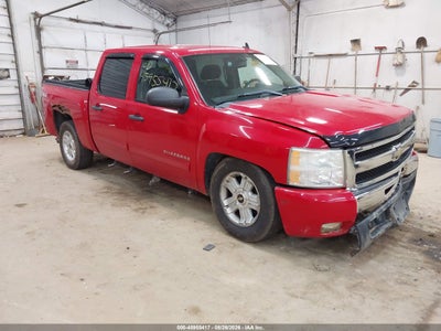 1GCPKSE32BF****** · 2011 CHEVROLET SILVERADO 1500 LT