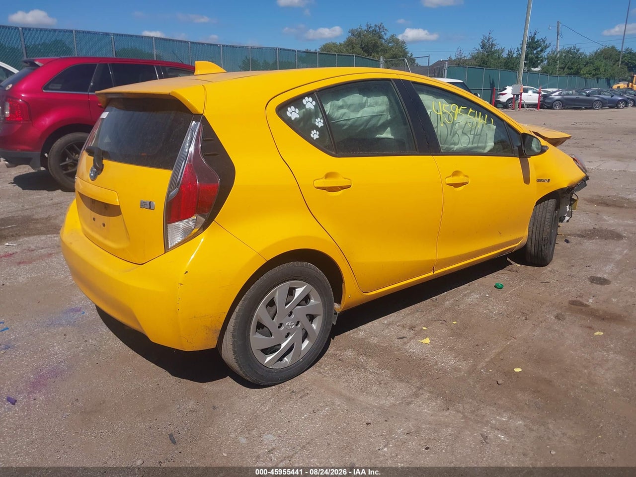 2015 TOYOTA PRIUS C TWO · 4/11