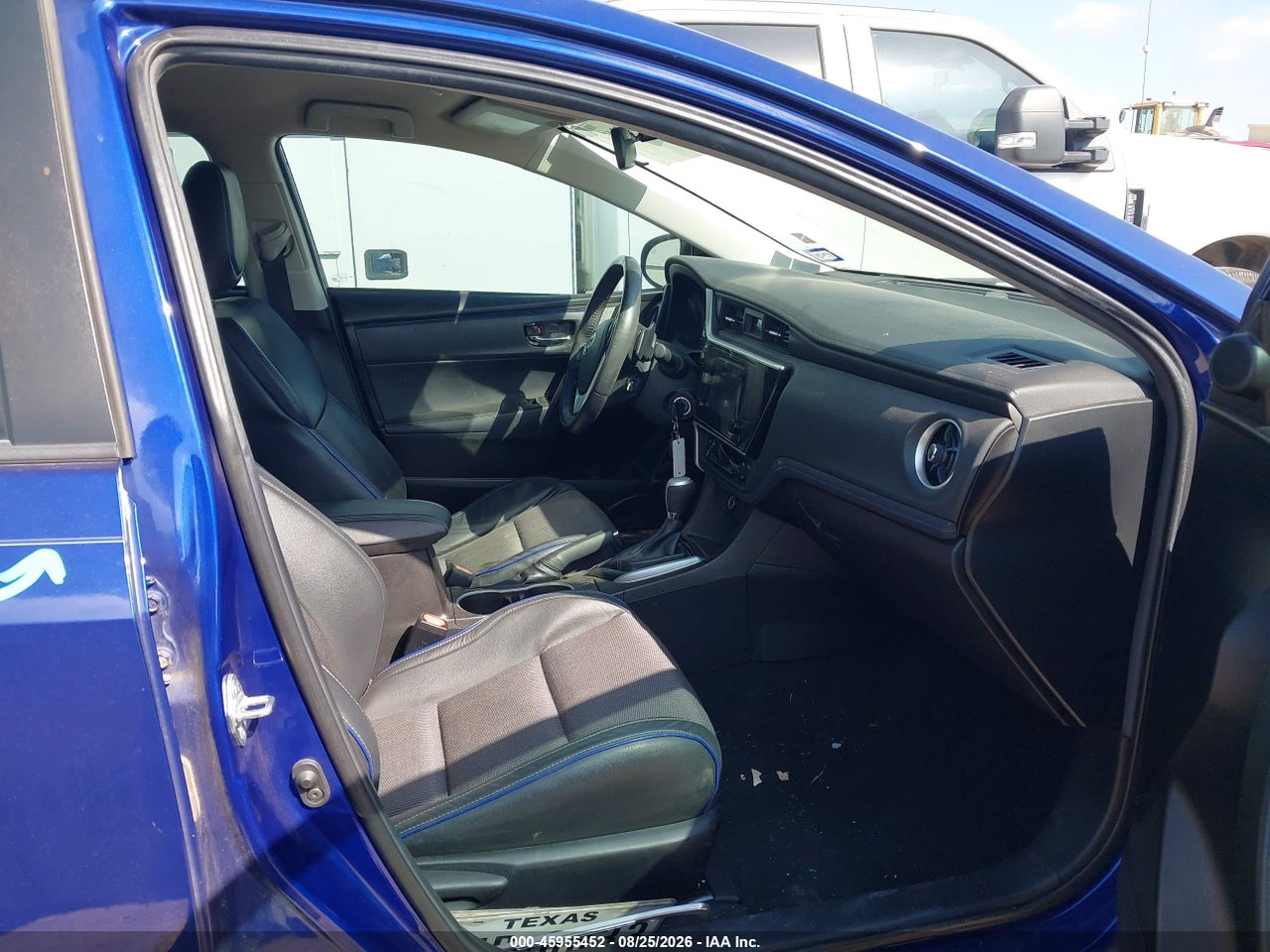 2019 TOYOTA COROLLA SE · 5/11