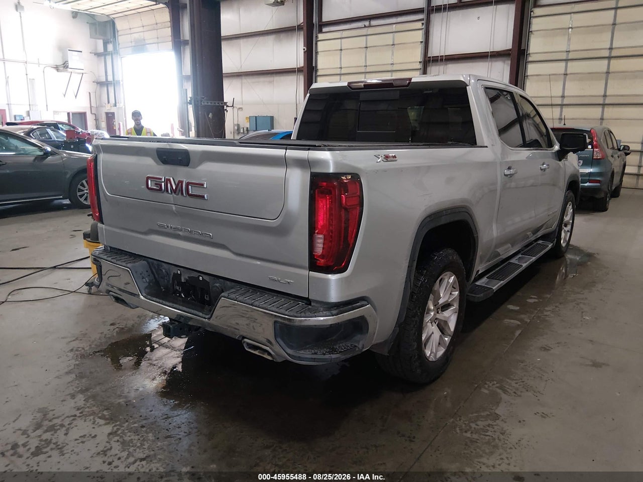 2020 GMC SIERRA 1500 4WD  SHORT BOX SLT · 4/11