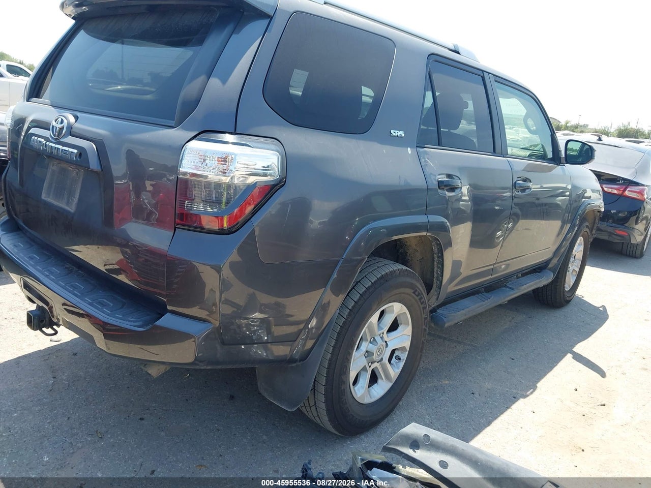2014 TOYOTA 4RUNNER SR5 · 4/11