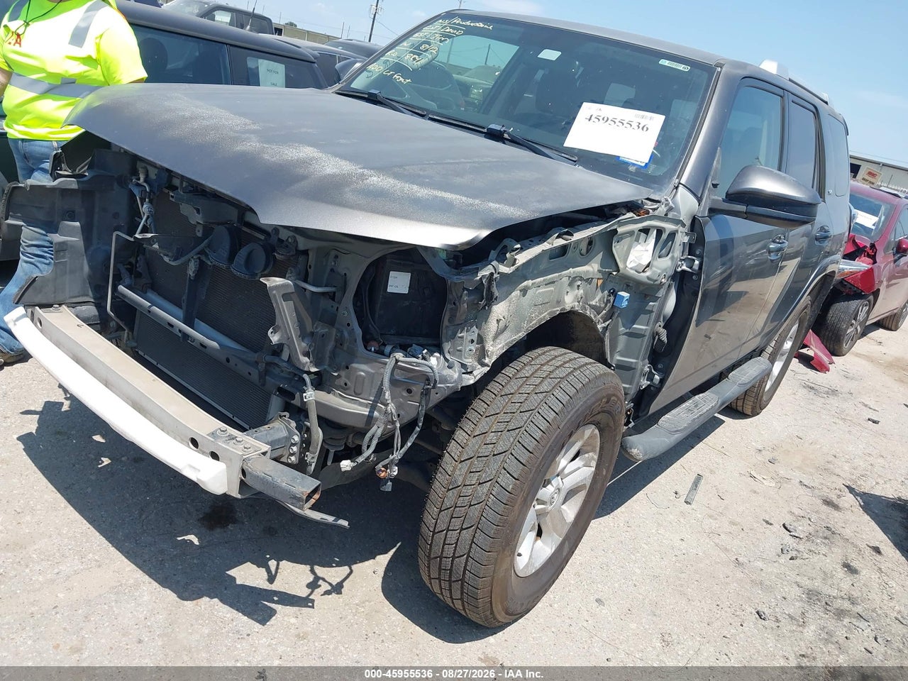 2014 TOYOTA 4RUNNER SR5 · 2/11