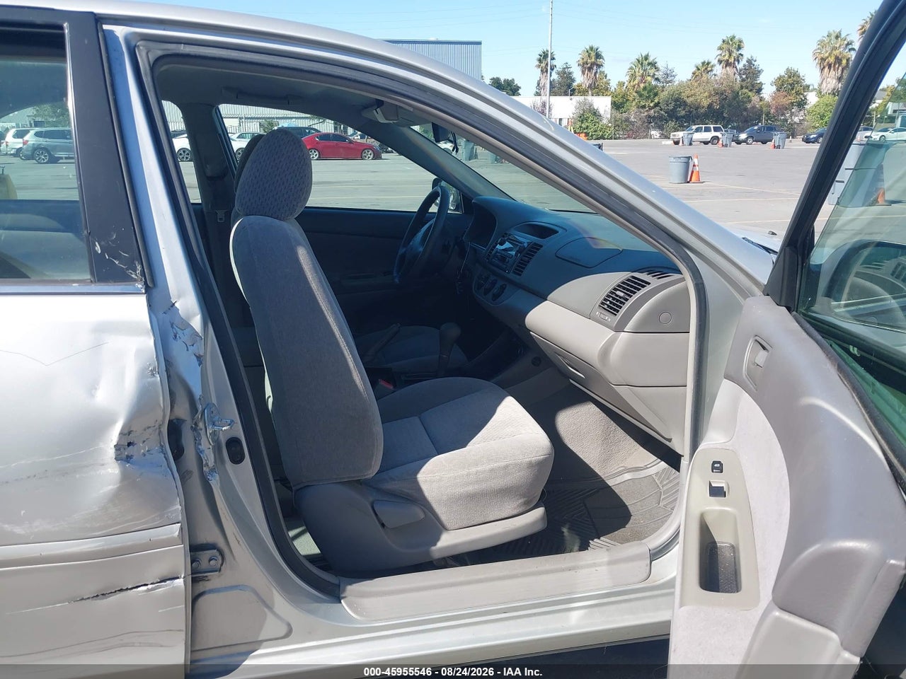 2002 TOYOTA CAMRY LE · 5/11