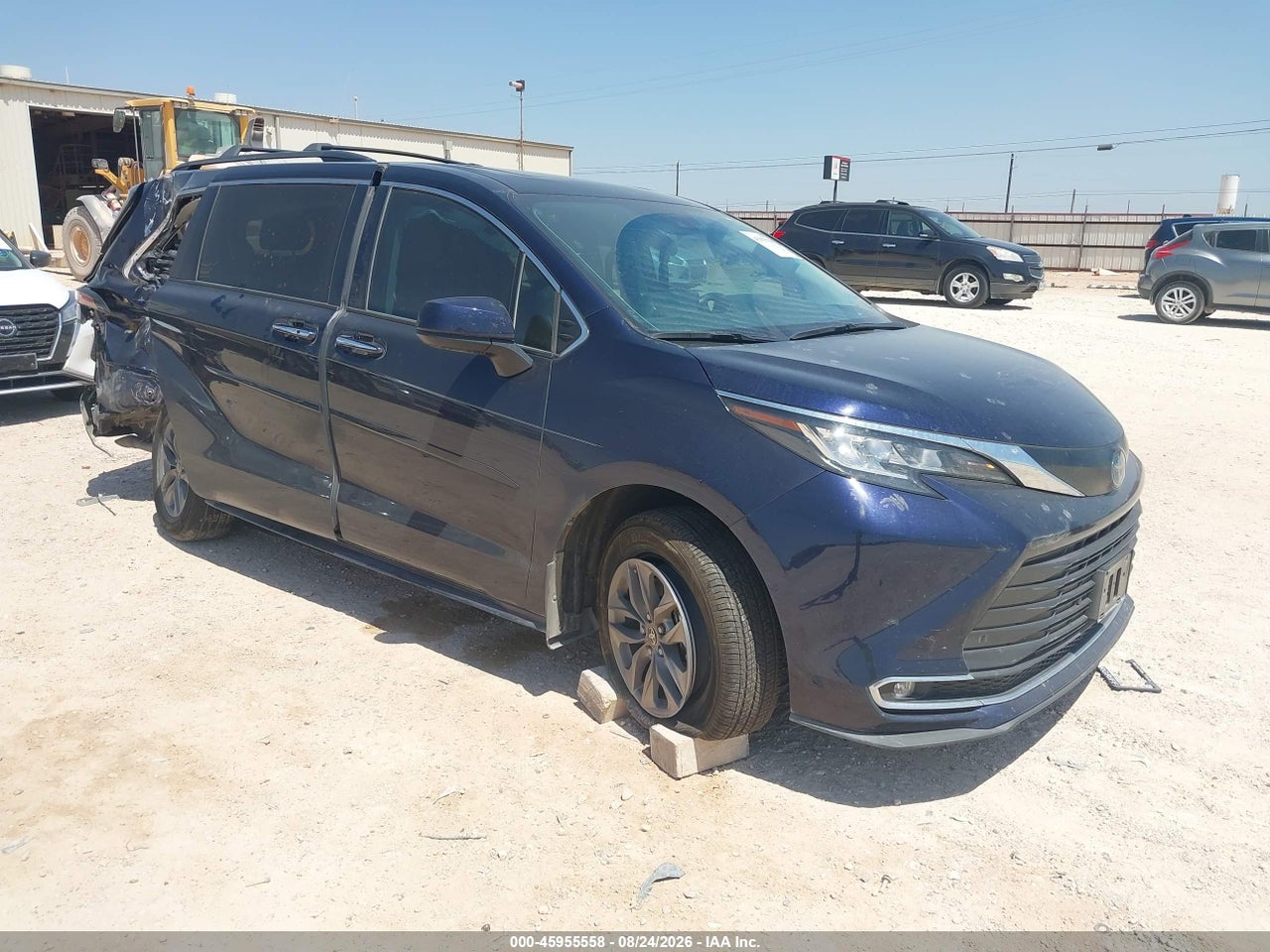 2022 TOYOTA SIENNA XLE