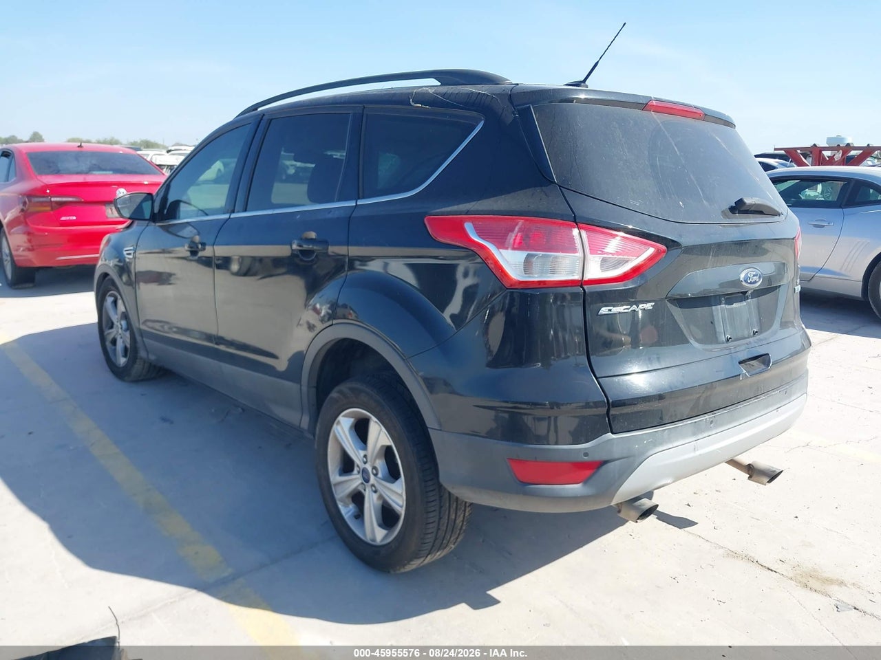 2016 FORD ESCAPE SE · 3/10