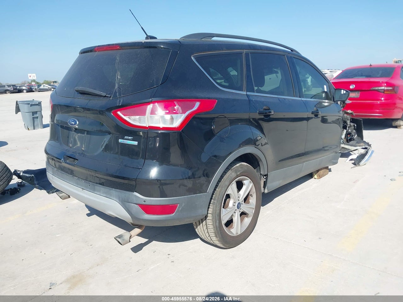 2016 FORD ESCAPE SE · 4/10