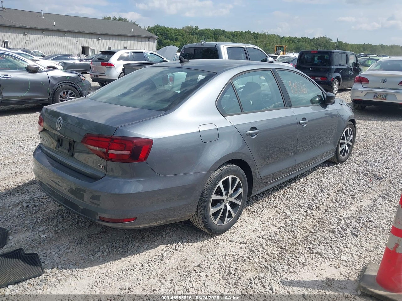 2016 VOLKSWAGEN JETTA 1.4T SE · 4/11