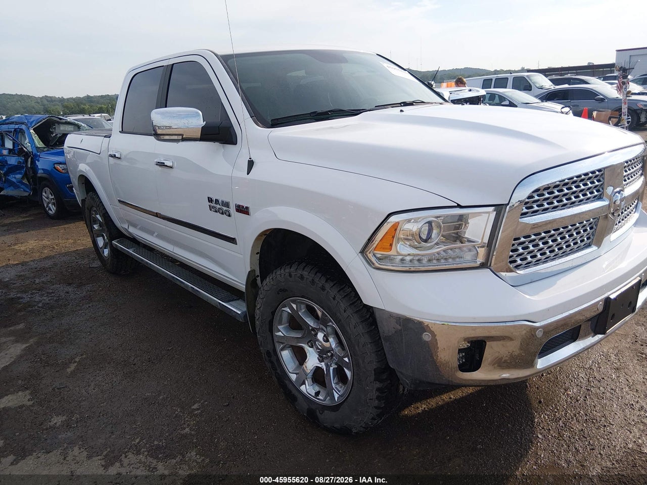 1C6RR7NT4HS****** · 2017 RAM 1500 LARAMIE  4X4 5'7 BOX