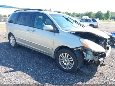 2010 TOYOTA SIENNA LIMITED