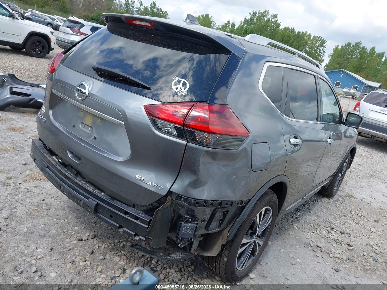 2018 NISSAN ROGUE SL · 4/11