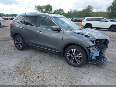 JN8AT2MVXJW****** · 2018 NISSAN ROGUE SL