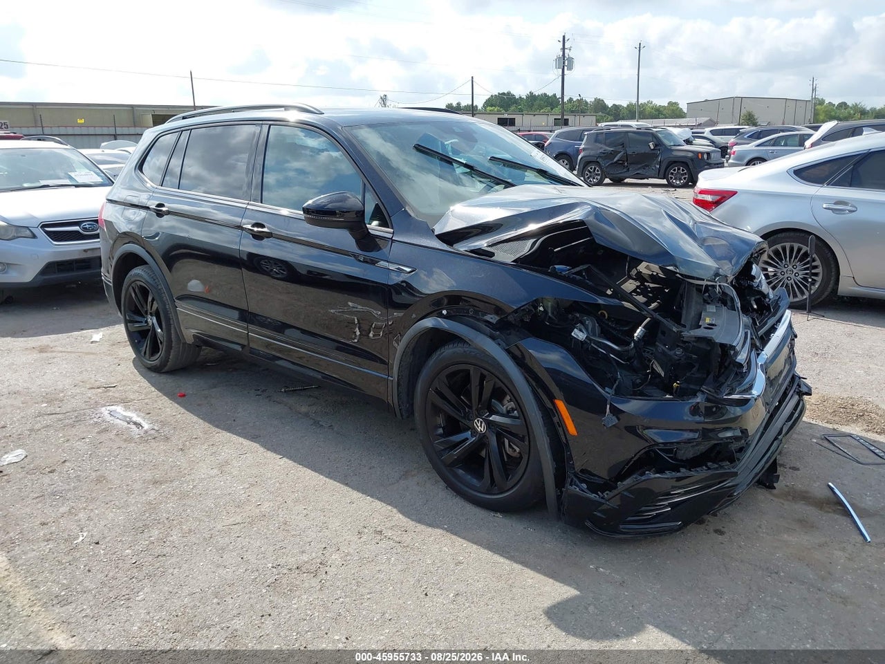 3VVCB7AX6PM****** · 2023 VOLKSWAGEN TIGUAN 2.0T SE R-LINE BLACK