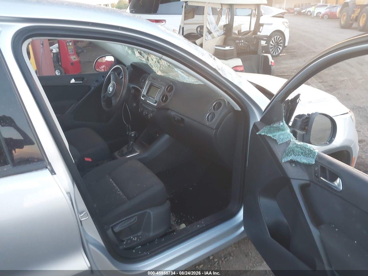 2017 VOLKSWAGEN TIGUAN 2.0T/2.0T S · 5/11