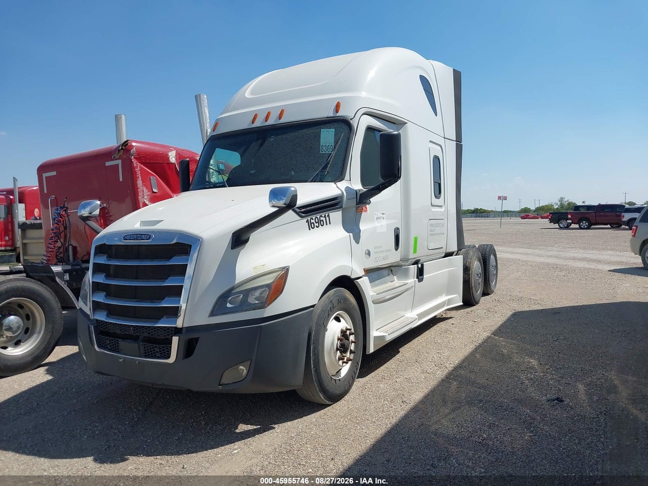 2018 FREIGHTLINER NEW CASCADIA 126   · 2/4