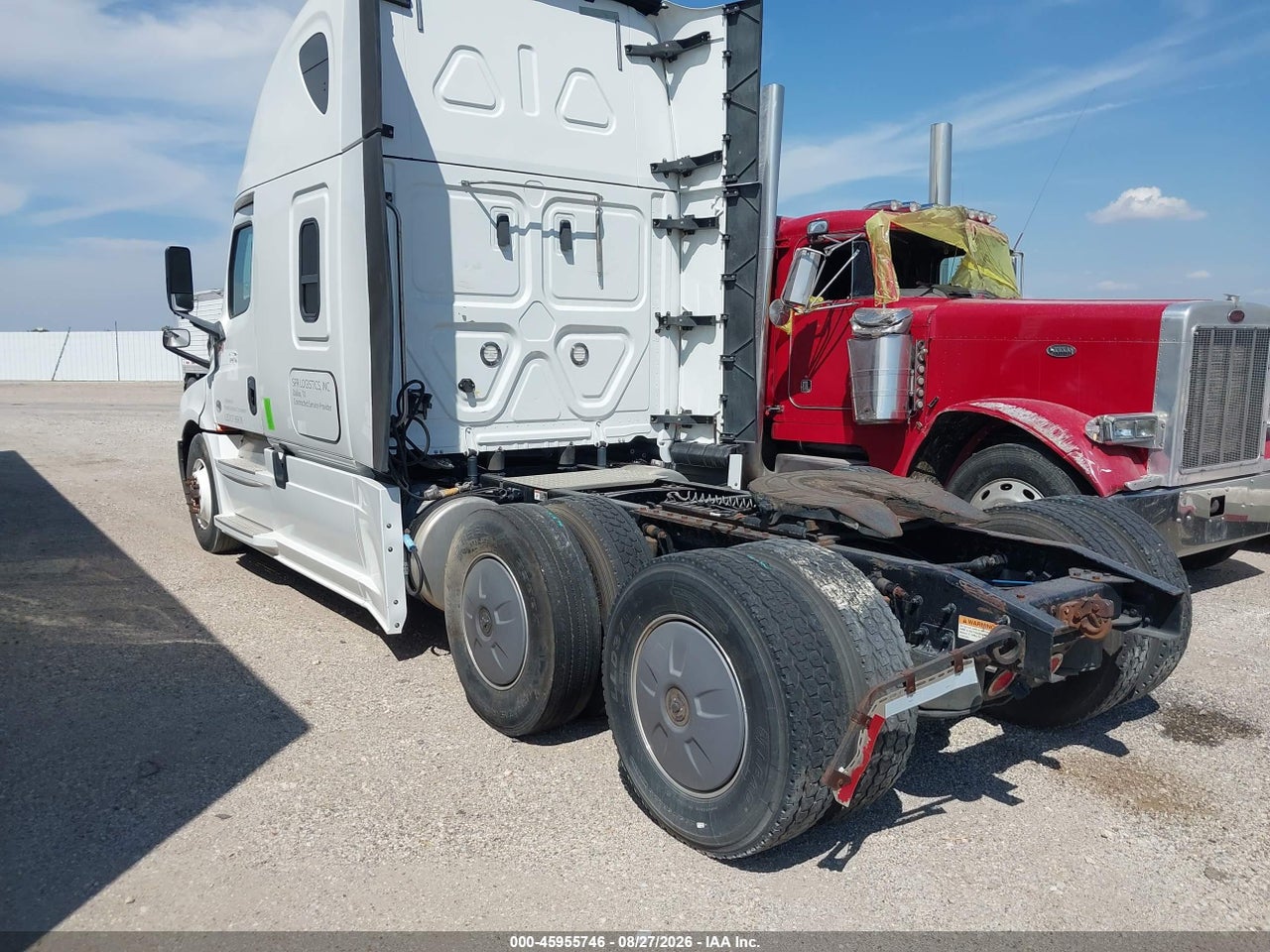 2018 FREIGHTLINER NEW CASCADIA 126   · 3/4