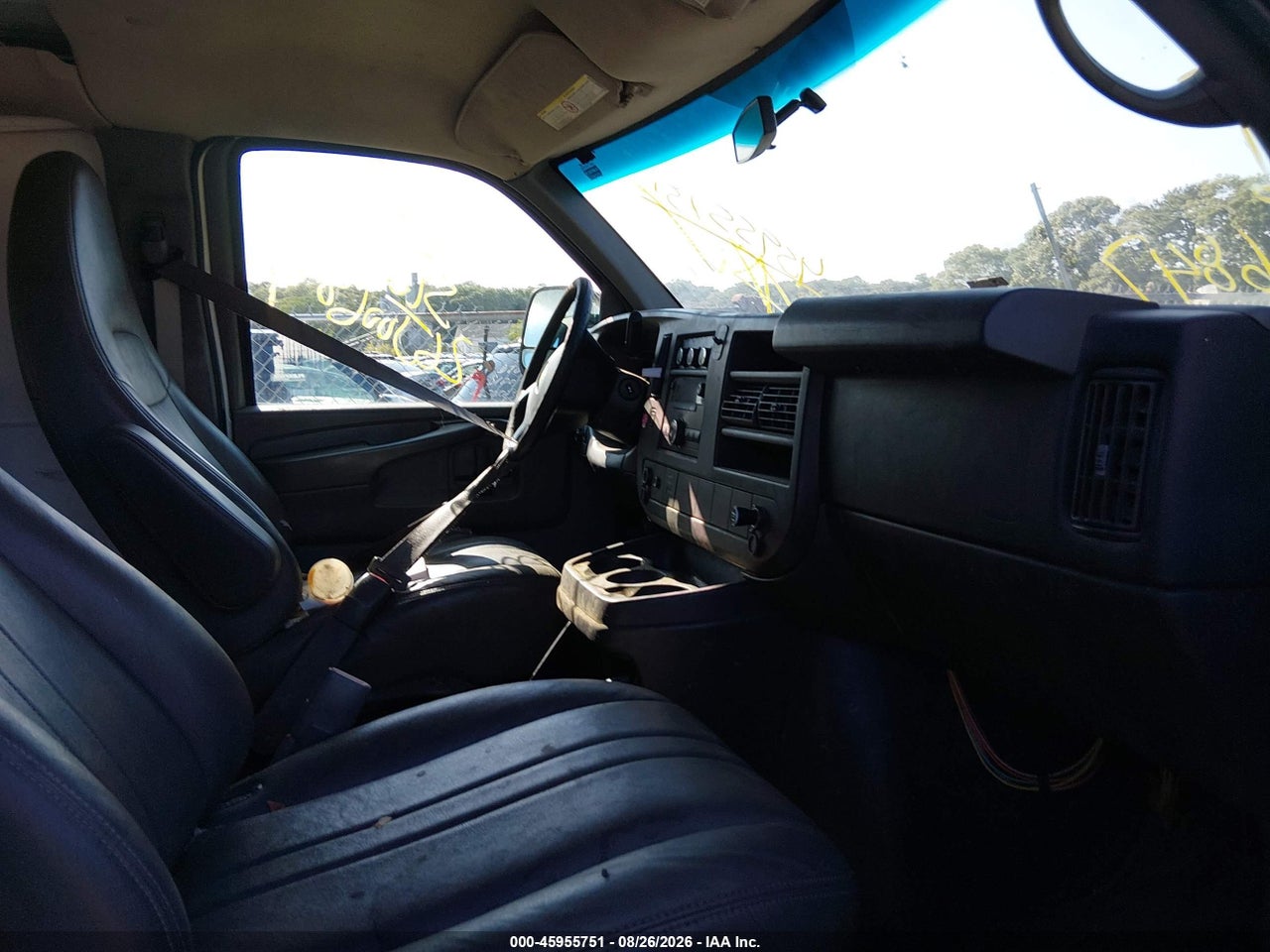 2013 CHEVROLET EXPRESS 3500 WORK VAN · 5/10