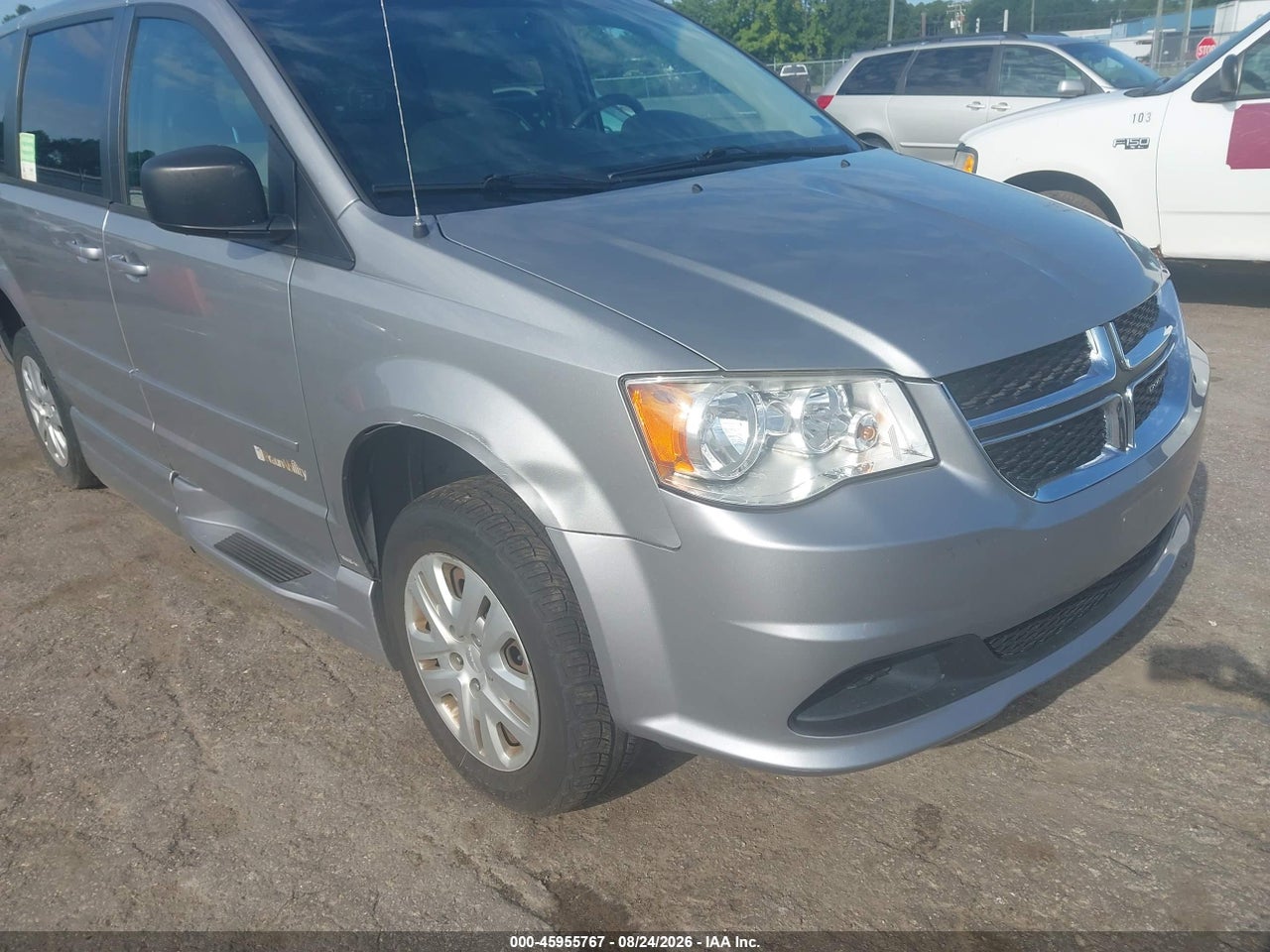 2017 DODGE GRAND CARAVAN SE · 6/11