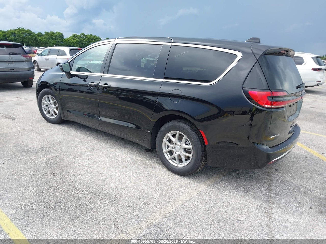 2027 CHRYSLER PACIFICA · 3/11