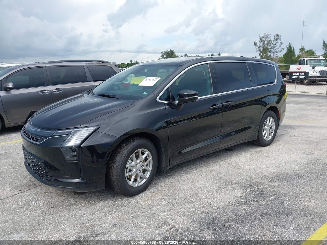 2027 CHRYSLER PACIFICA · 2/11