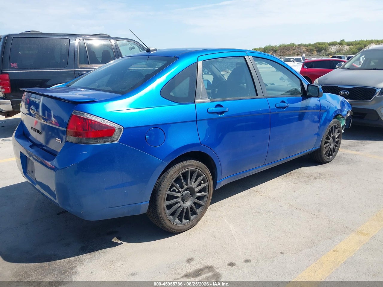 2010 FORD FOCUS SES · 4/11