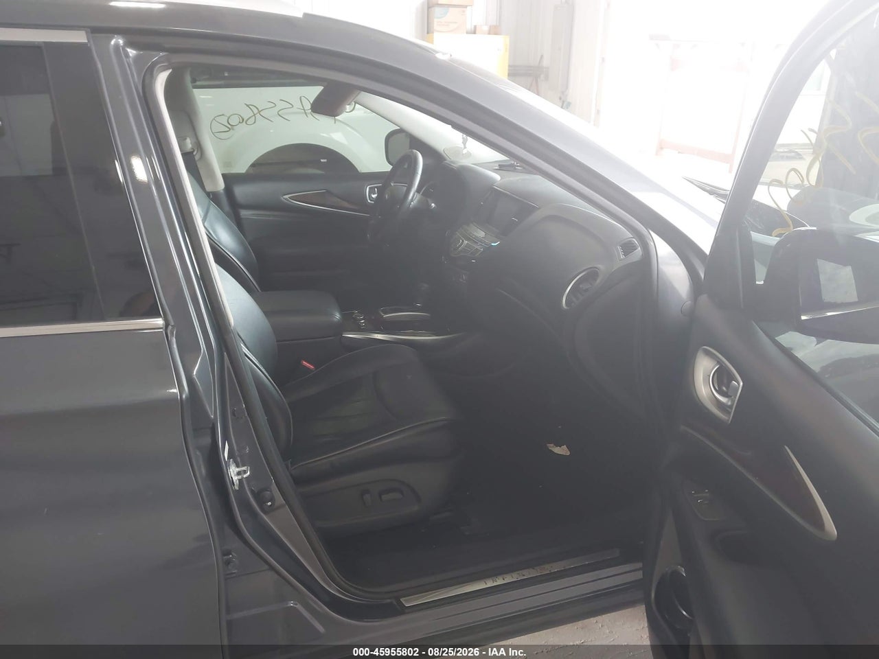 2013 INFINITI JX35 · 5/11