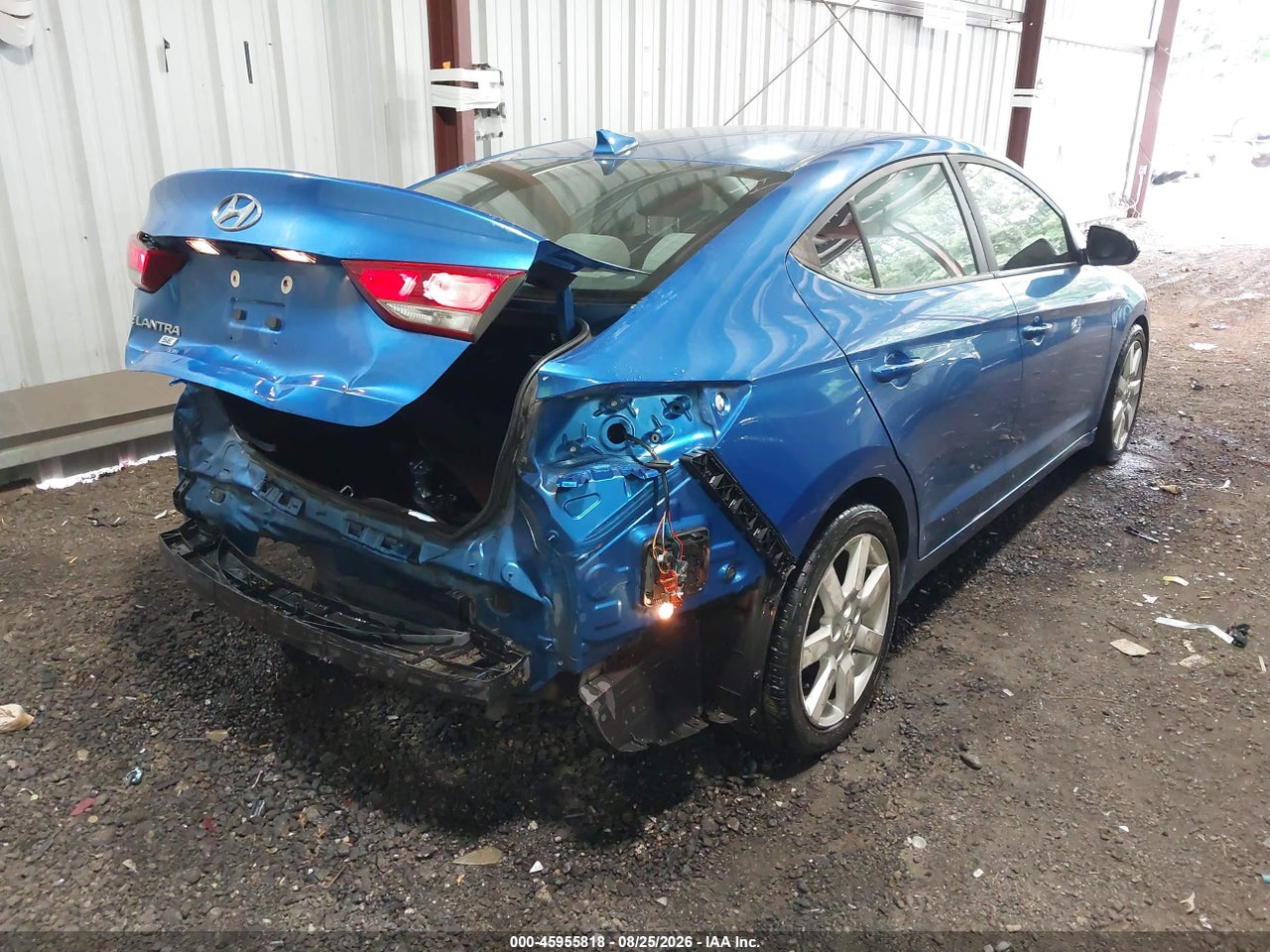 2017 HYUNDAI ELANTRA SE · 4/11