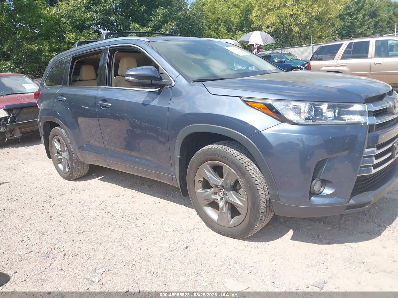 2017 TOYOTA HIGHLANDER LIMITED PLATINUM
