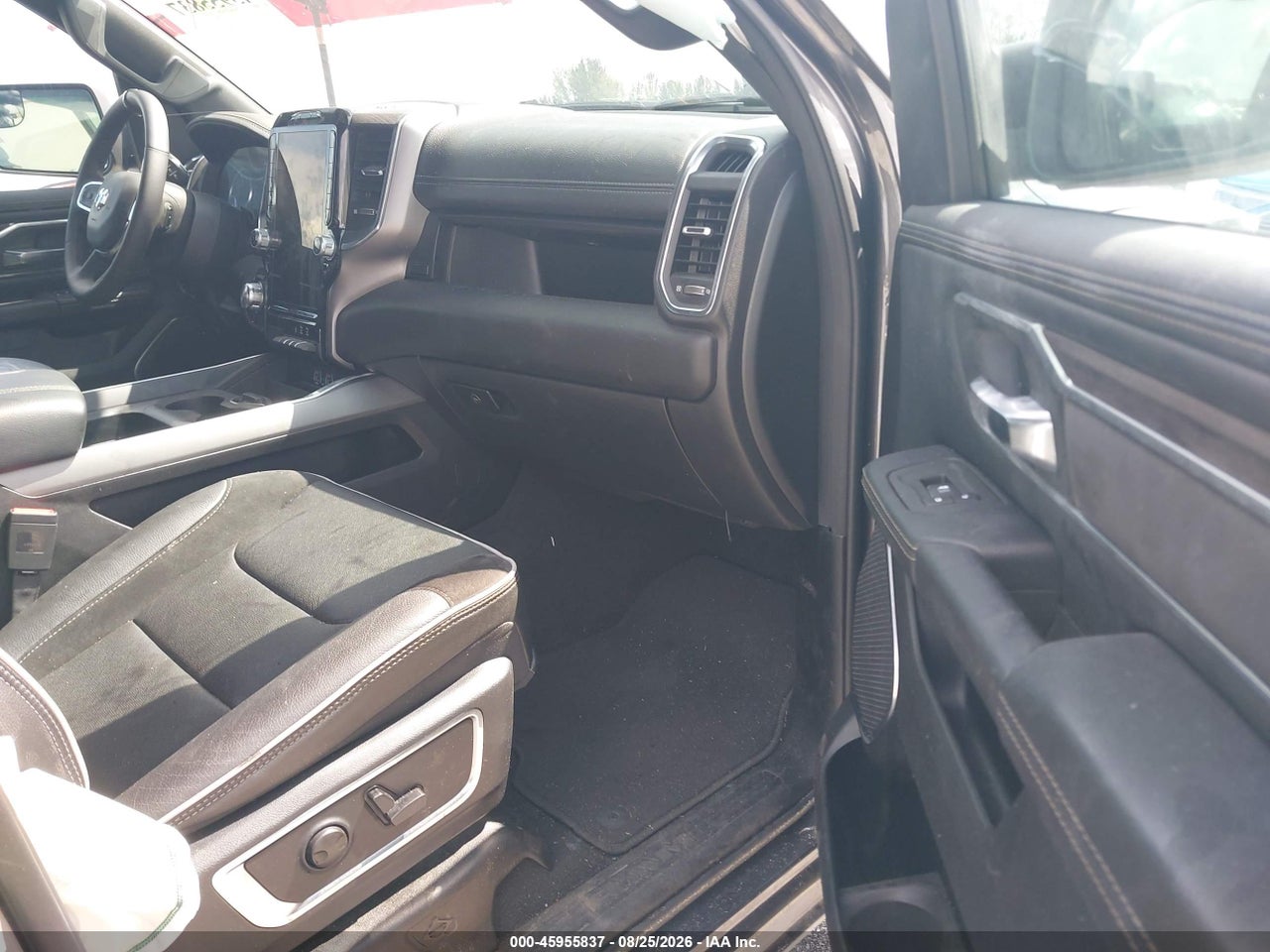 2026 RAM 1500 LARAMIE  4X4 5'7 BOX · 5/11