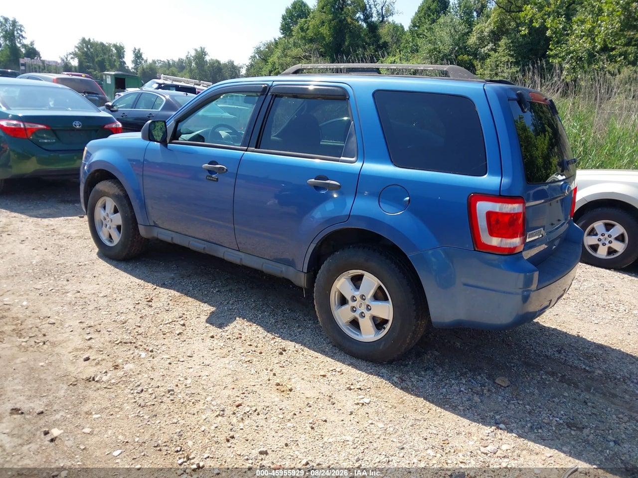 2010 FORD ESCAPE XLT · 3/11