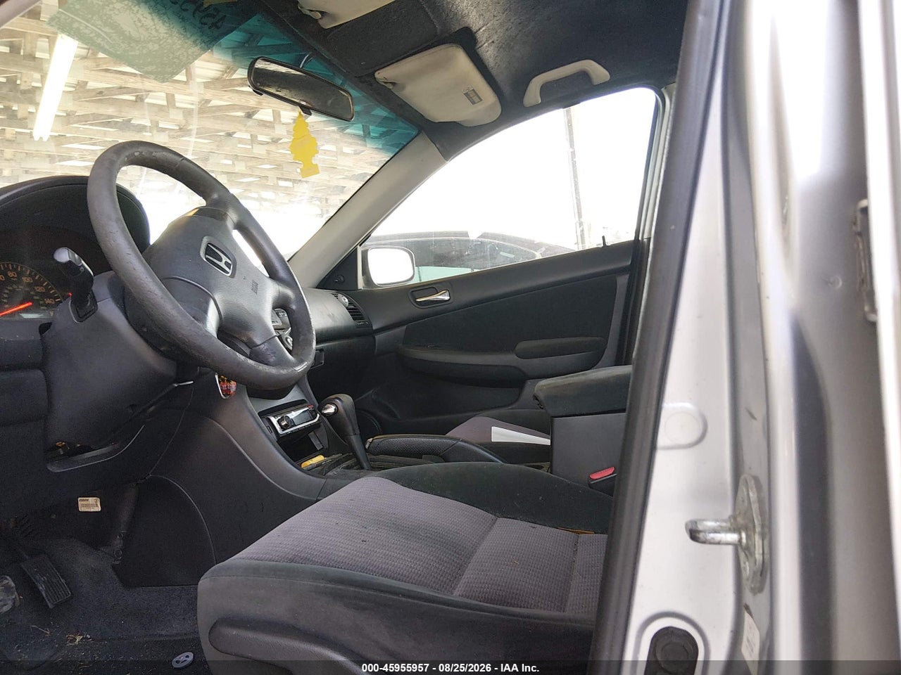 2004 HONDA ACCORD 2.4 DX · 5/11