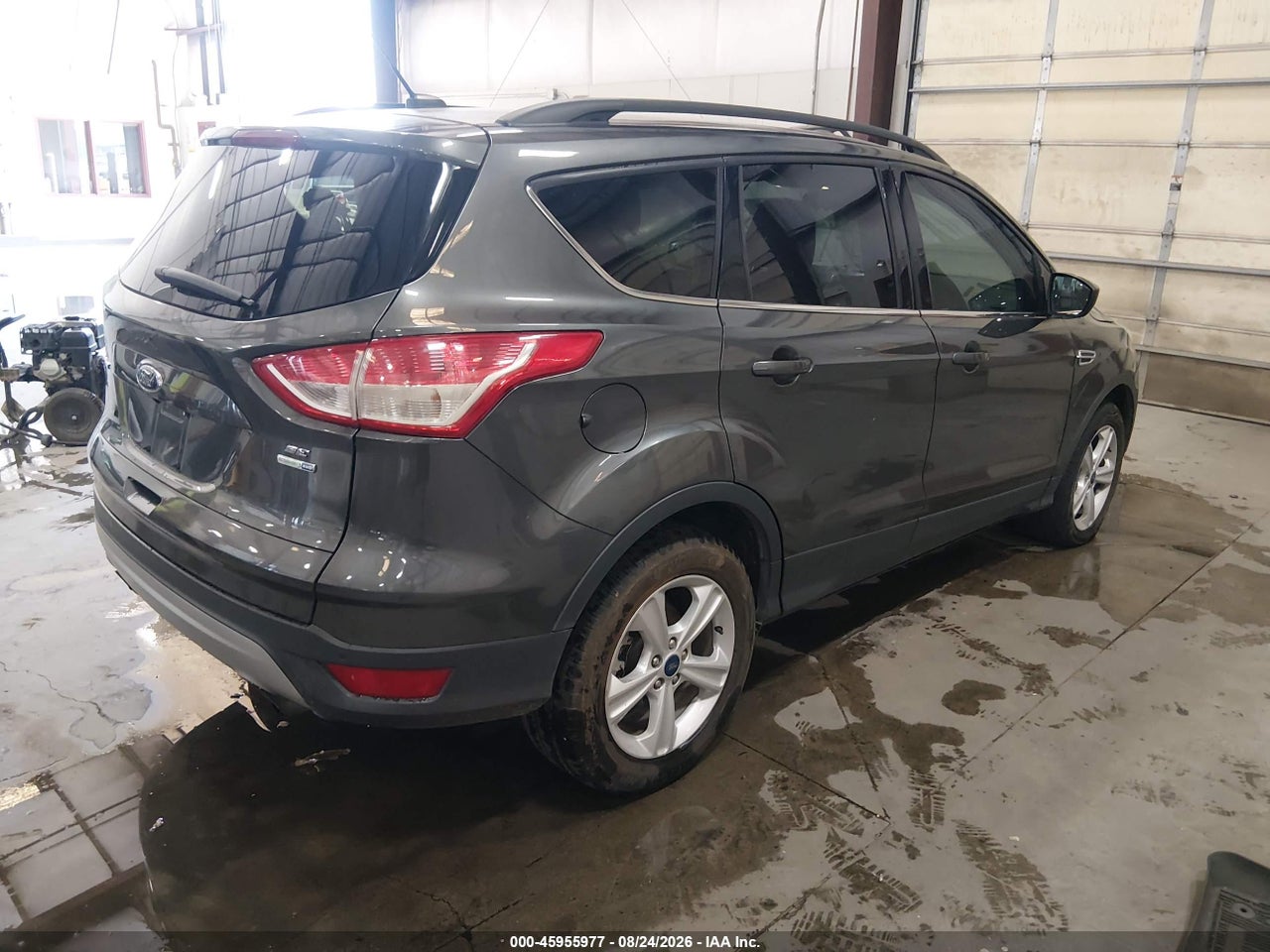 2016 FORD ESCAPE SE · 4/11