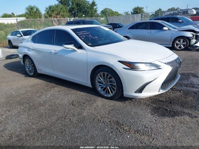 58AFA1C11MU****** · 2021 LEXUS ES 300H ULTRA LUXURY